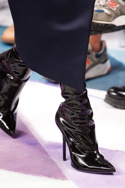 Look 17